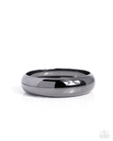 Sleek Shanty - Black